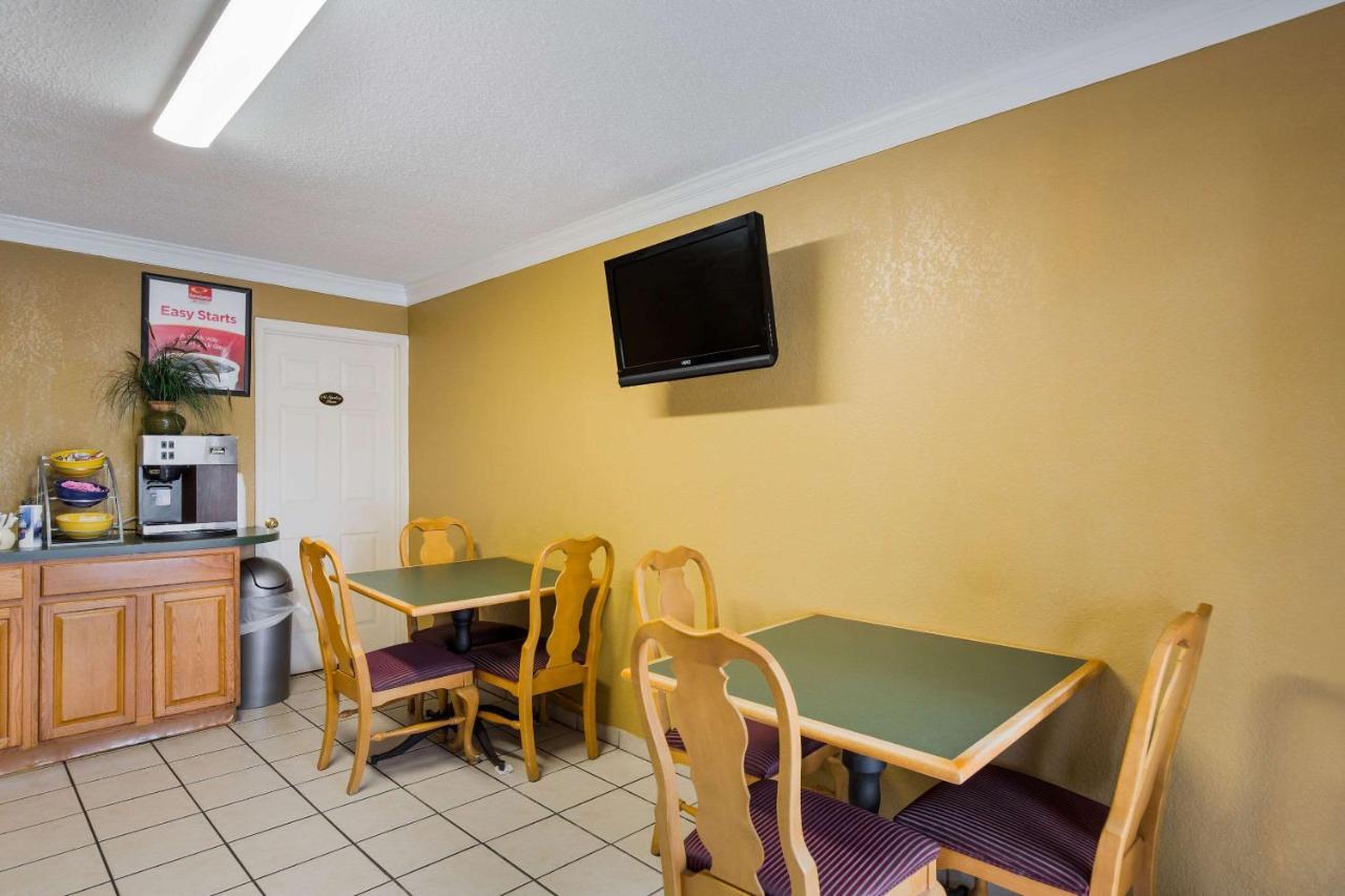 וויליאמסבורג Econo Lodge Historic Area מראה חיצוני תמונה